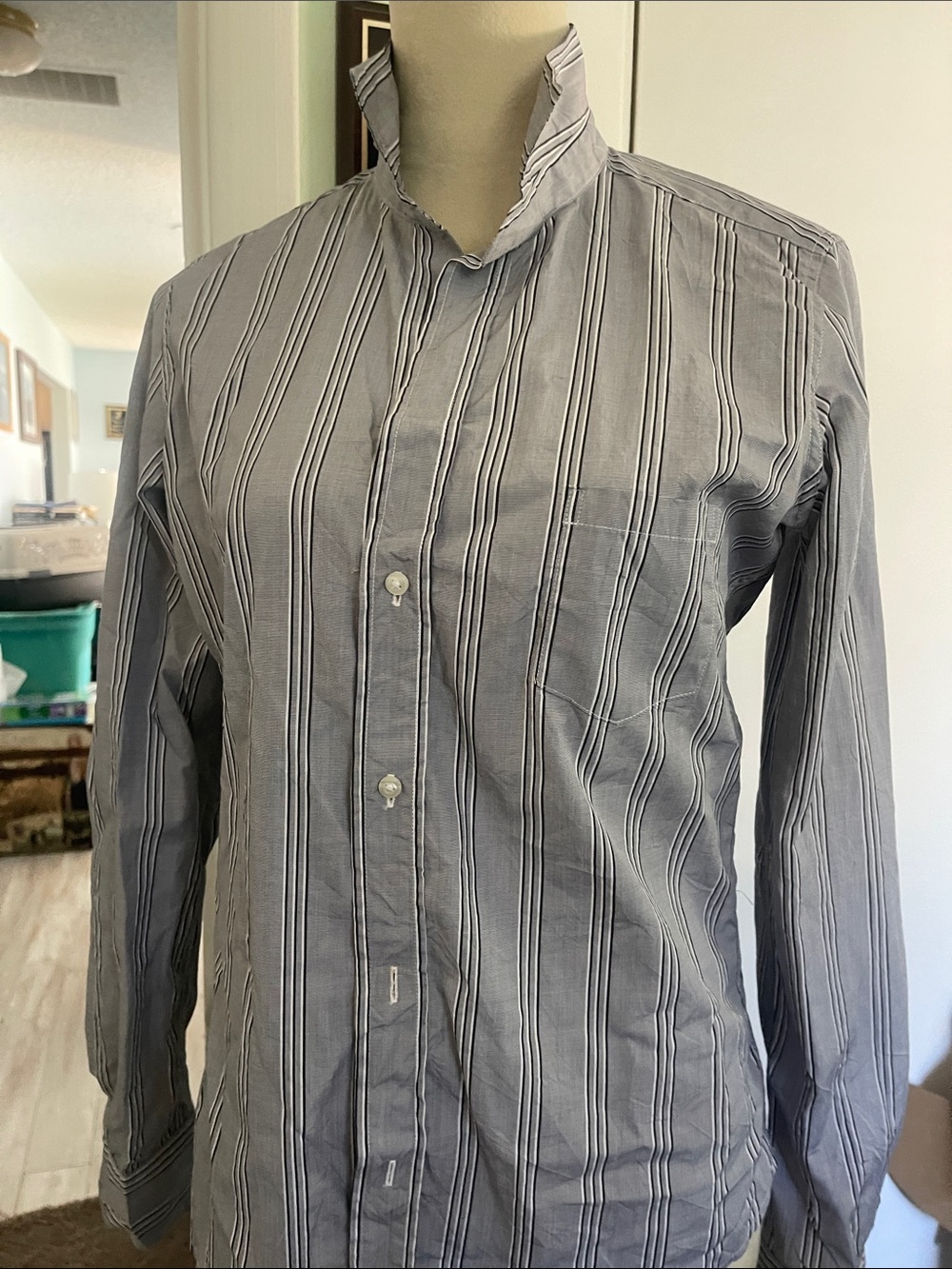 Frank & Eileen Men’s Long-Sleeve Vertical Stripe Dress Shirt — Gray and White